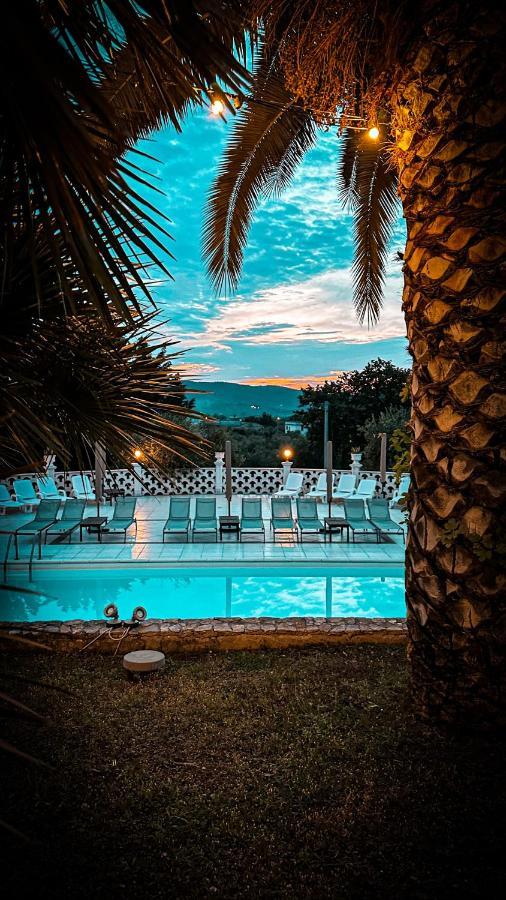 Poggio Di Luna B&B Relais เปสคีชี ภายนอก รูปภาพ